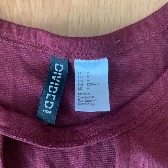 Peek-a-boo maroon shirt - Picture 3 of 7